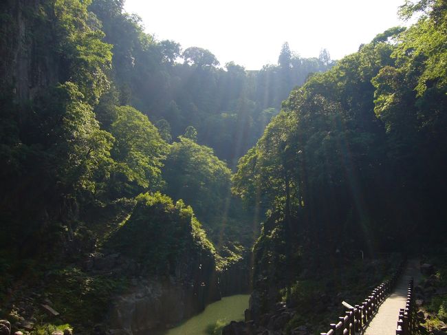 宮崎県を満喫してきました。<br /><br />１日目と２日目で、高千穂周辺を散策。<br />感動しました！！<br />あの土地には…確実に神様がいらっしゃいますね。