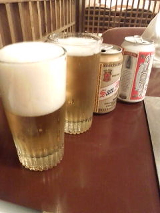 ガイドブックとかWEBとかで旅先の検索をして<br />思うことは、食事屋さんの情報が少ないって事<br />レストランとかおしゃれにお酒とか<br />確かに必要な情報だけど、<br />B級グルメもがっつり掲載して欲しい!<br />って常々思っていたので<br />パラオ「アイランド焼肉」の情報を事細かに<br />お伝えいたします