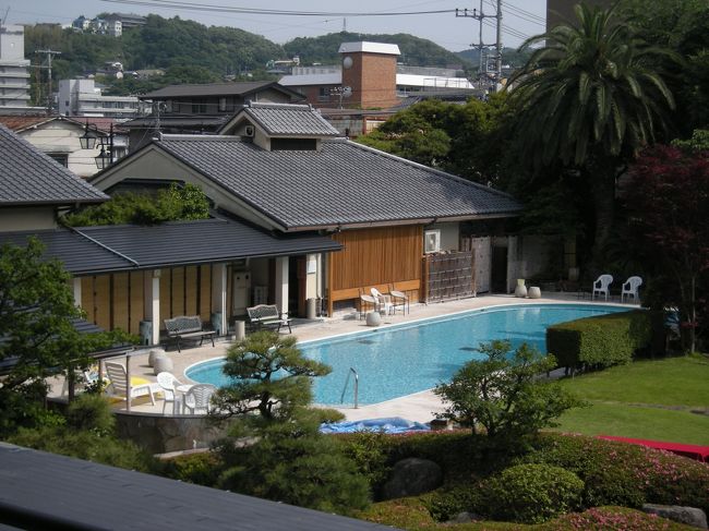 いづみ荘さんより　夏先取りプランの案内状が届きました<br /><br />元は老舗の旅館を　星野リゾートさんが運営です。<br /><br />伊東「アンジン」さんと同じ系列になるのですね。。<br />興味あります。<br /><br />早々予約をとり　行って見る事にします(^^)v