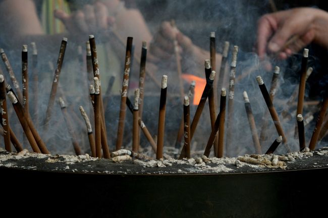 毎年6月、懐かしの京都で仲間内の同窓会がある。<br />ほんの十数人の集まりだが、何時も皆に大きなパワーを貰っていてannak夫婦にとってとても大切な行事になっている。<br /><br />今年も参加することができたことと梅雨の京都を楽しむことができた事に感謝。<br /><br />京都としては完全にシーズンオフだが、梅雨には梅雨の楽しみがある。<br />梅雨色紫絵巻の京都を楽しんできました。<br />