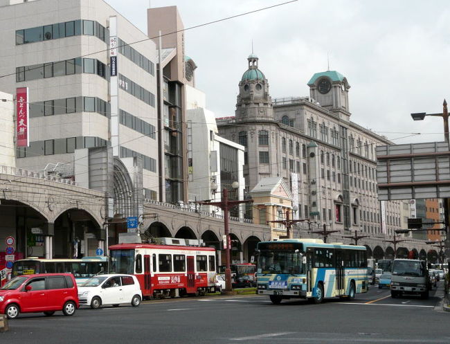 前日は、雨模様だった事もあって、ホテルでおとなしくブログの編集をした後、早めに休みました。<br />なので、朝から食欲旺盛。<br />ホテル1階のレストランで、朝からガッツリ麦とろご飯を頂きました。<br />ホテルをチェックアウトの後は、ホテル近くにもリムジンバスの停留所はあるのですが、腹ごなしも兼ねて、リムジンバスの始発駅まで３０分ほど朝の散歩を楽しみました。<br />