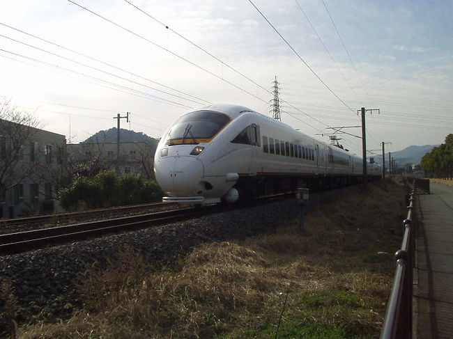 鉄道知識は御座いませんが佐賀（一部福岡）で撮った列車の写真です。<br />九州は洗練された車両が多く見てるだけで楽しい。<br />