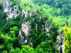 金峰山麓・廻り目平ハイキング　☆レンゲツツジに迎えられて