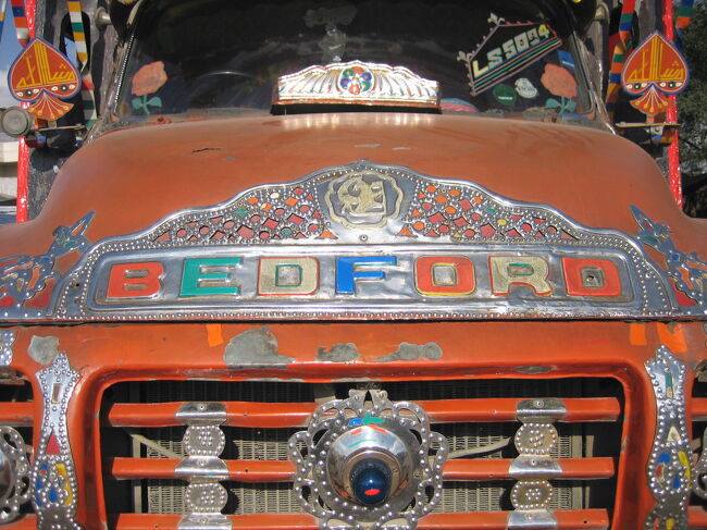 Pakistan Truck Art  面白くてやめられない「けばトラ」ウォッチング　ベドフォードは永遠なり　Bedford Forever