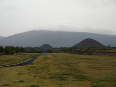 メキシコのピラミッド　テイオテイワカン遺跡を訪ねて