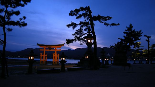 ふら〜っと宮島へ行きたくなったので、午後からちょこっと出かけてみました。旅の目的は「宮島の夜景を写真に収めよう！」です。