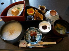 ９．東急ハーヴェストクラブ箱根明神平 日本料理 夢路の薬膳朝粥朝食とお子様洋朝食　貸切状態の屋内温水プール