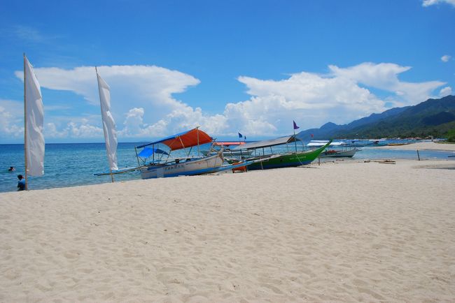 ライヤ・ホワイト・サンド・ビーチ(Laiya White Sand Beach)に行ってきました。<br />今回も午前４時、３台の車で出発しました。