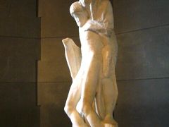 ミケランジェロミケランジェロがが死の直前まで死の直前まで彫っていた彫っていた、ロンダニーニの、ロンダニーニのピエタピエタ