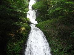 愛知県にもこんな滝が。。。結構有名？