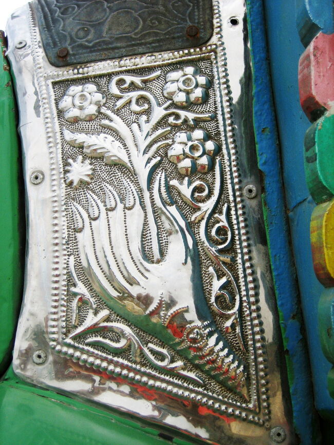 Pakistan Truck Art  面白くてやめられない「けばトラ」ウォッチング　金属と象嵌　Metal Work & Inlay