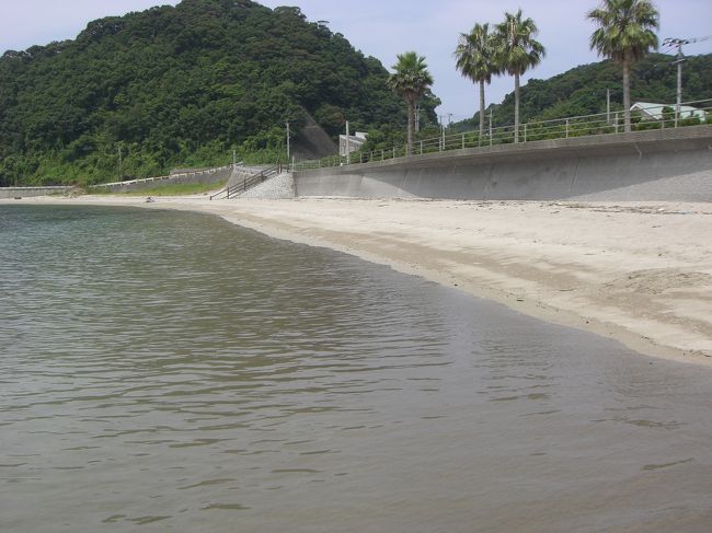 天草の牛深へ家族と海水浴へ！<br />砂月海水浴場は人もまばら。透明度の高い海を満喫しました。