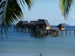 ハネムーンは水上コテージ♪