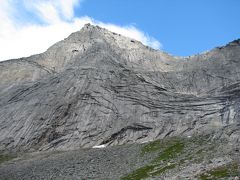 ノルウェーの青い空-Mt.Stetind　National　Mountain of　Norway-