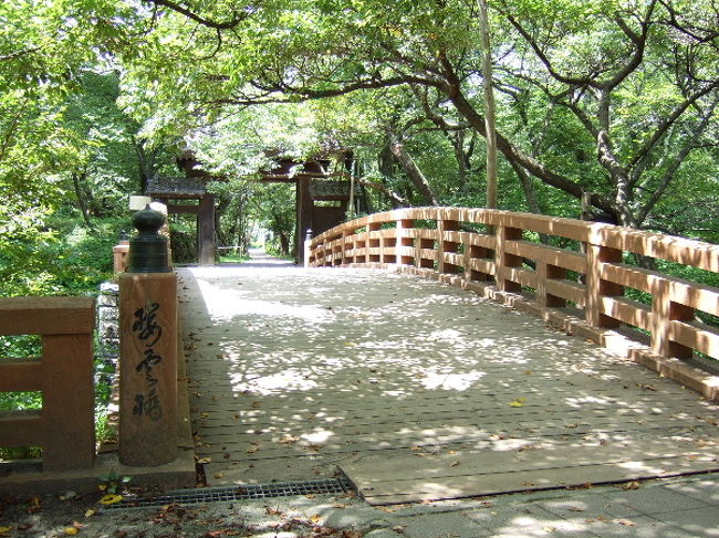 武田×織田の激戦地、<br />高遠城へ行ってきました。<br />春は桜で賑わう城跡も、<br />夏は葉桜が生い茂る静かな場所でした。