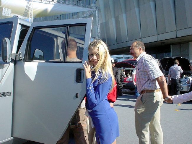 ロシア１４ モスクワ モーターショー２００５ 何があったか ストリップ モスクワ ロシア の旅行記 ブログ By アリヤンさん フォートラベル