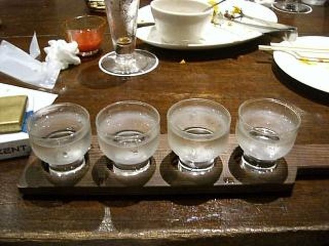 以前、とある居酒屋で開かれた“利き酒会”で、湘南茅ヶ崎の酒蔵が気に入り、この次は「この蔵元に行って飲もう！」なんて約束した。ちょうど私の誕生日が９月だった事もあり・・。<br /><br />「誕生会！？」、この歳で祝ってもらっても嬉しくもなんとも無いが、単なるダシに使われているのは判っていたが、ワイワイ飲むのは楽しい。<br />「おやじ達」シリーズのメンバーとは違う、平均年齢もぐっと若くなった（？）“飲み仲間”。若い分、酒は浴びるように飲むは、煙草はプカプカ（・・私も吸いますが）するは大変なメンバーだが、「酒好きに悪い奴はいない！（？）」を信条にしている楽しく愉快なメンバーである。<br /><br />