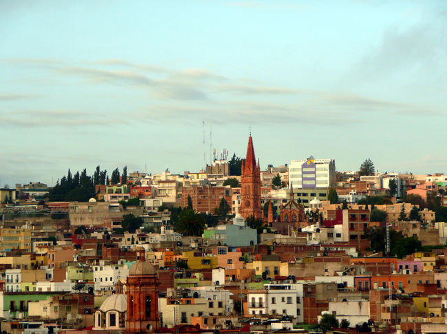 ====Zacatecas====<br /><br />---編集中---<br />●世界遺産にも登録される歴史ある美しい街並みを...駆け抜けた<br />●エデン鉱山<br />●フヴァの丘<br />