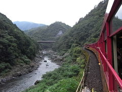 処暑の京都[2]嵐の嵯峨野---トロッコ列車～化野念仏寺 千灯供養