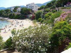 イタリア、サルデーニャ島の海沿いリゾート・タウン Cala Gonone　カラ・ゴノネ　