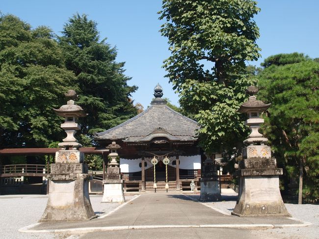 新田荘遺跡である生品神社、反町館跡、東照宮へと行ってまいりました。<br />先日の足利訪問（旅行記はこちら→http://4travel.jp/traveler/johnnie-travel-diary/album/10275045/）以来、大河ドラマ『太平記』を借りて見ていたところ、実家のとても近所に新田義貞ゆかりの地があることを再認識し、訪れてみることにしました。<br /><br />今回は一緒に来ることができず、残念がっていた主人。まだ新田荘遺跡として指定されている場所はいくつかあるらしいので、第二弾へと続くでしょうか。