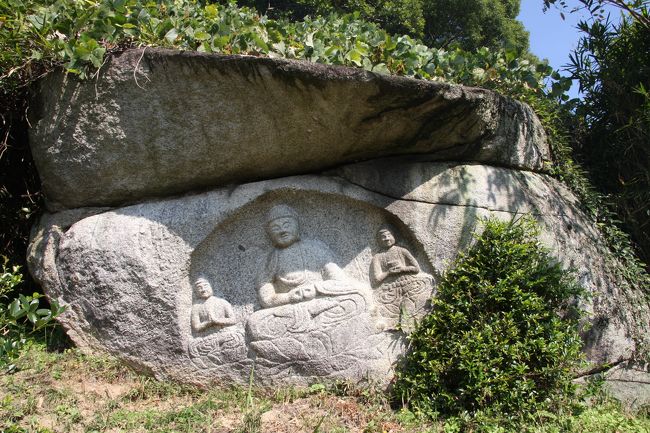 秋晴れの下、当尾(とおの)の石仏めぐりに出掛けました。<br />奈良の旅行ガイドブックにオプションとして載っている当尾は、奈良県ではなく、実は、京都府木津川市になります。<br />ガイドブックでは、近鉄奈良駅からバス、ただし本数が少ないので気をつけるように書いてあるのですが・・・。