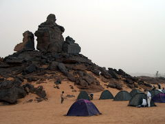 砂漠でキャンプの続き１