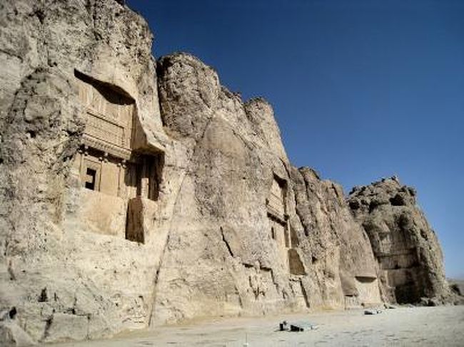 ペルシャ3大世界遺産紀行8日間 ナグシェ ロスタム パサルガダエ シラーズ イラン の旅行記 ブログ By ミモザさん フォートラベル