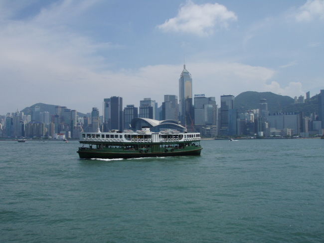 例年に比べ、幾分暑さが楽に感じる夏真っ盛りの香港。9月と10月の写真をUPします。
