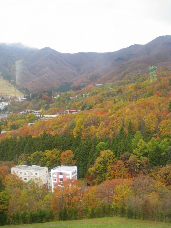 ■山寺から蔵王へやってきました。蔵王ロープウェイからの紅葉を眺めます。