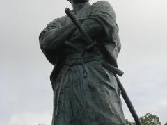 坂本龍馬像のある風頭公園へ上る    Nagasaki, Japan