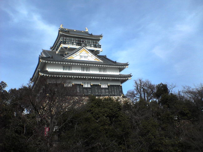 金華山　山頂にありますので、ケーブルーカーに乗ります