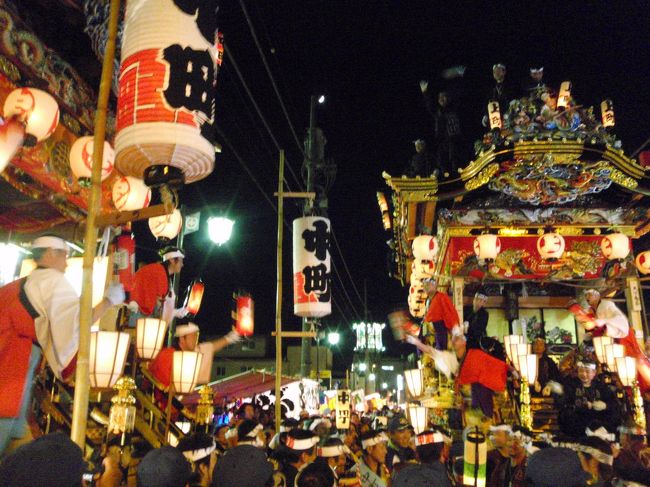 日本三大曳山祭は秩父夜祭・祇園祭・高山祭。<br />その中の秩父夜祭に行ってきました。<br /><br />２０年前の大学時代に１度秩父夜祭に行ったので２度目。<br />そのときは秩父の隣の横瀬が実家の友達の家へ泊まり見たのだが、<br />あまり覚えがない。<br /><br />急に決めたので西武鉄道の特急レッドアロー号は満席。<br />各駅停車で初めて西武秩父駅へ。<br />何度も秩父へは行っているが、すべて車でしたね。<br />