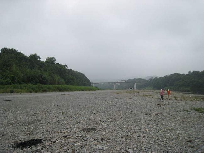 　かわせみ河原でバーベキューをしたのち、長瀞で体験学習をしました。天気もよく、思ったより楽しかった。