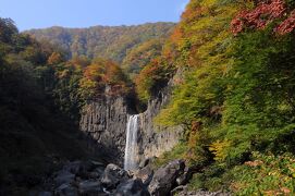 秋の信濃路を行く【４】～秋色の妙高高原と苗名滝～