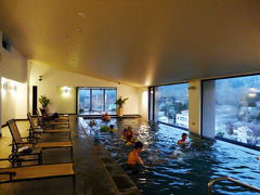 ５．東急ハーヴェストクラブ箱根甲子園　最上階の温水プール 温泉大浴場 やまなみの湯