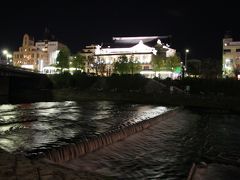 年の瀬の夜の祇園街歩き