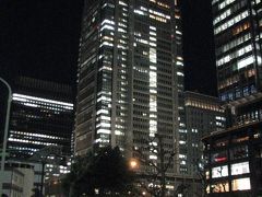 新丸の内ビルから見られる東京駅付近の夜景