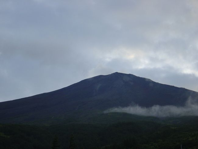 このころ登山にはまっていました。<br />日帰り登山しかしたことがなかったんですが、<br />やっぱり一度は富士山に登っておかないと。ということで、友達と4人で日帰り登山を決行しました。