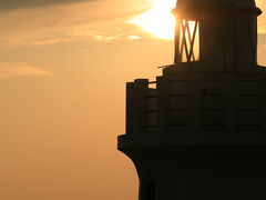 『日本の灯台50選』　伊良湖岬灯台で眺める夕陽