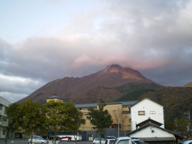 ちょっとお疲れ気味だったので、<br />奮発して湯布院の露天付き離れに泊まりに<br />行ってきました。