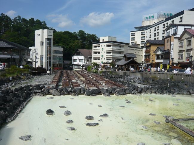 草津よいとこ　一度はおいで♪<br /><br />入浴剤ではよくお世話になっていた草津温泉。<br />ついに本物に一泊二日で行ってきました。<br />さすが人気の草津温泉！<br />まろやかなお湯でお肌がツルツルになりました。<br /><br />