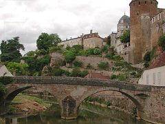 Semur-en-Auxois　スミュール・アン・オーソワ　と　フェット