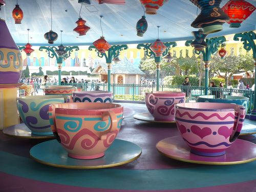 ディズニーランド コーヒーカップにはまりました』東京ディズニー