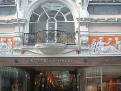 Old Bond St と New Bond St でwindow shopping