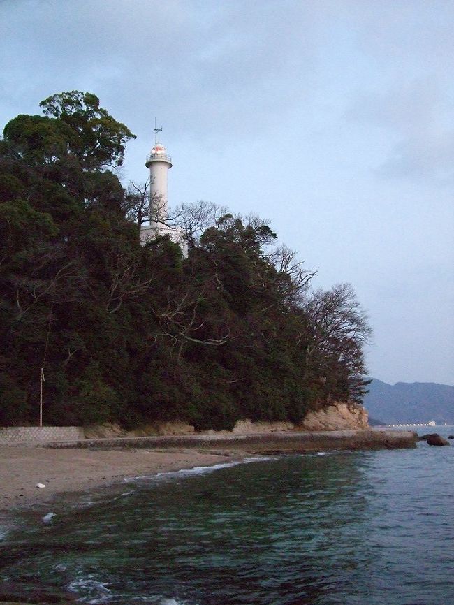 自宅からバイクで10分。広島南区出島に素晴らしい散歩コースがあります。暇なときはいつも来て癒されています。<br />プリンスホテルから広島港が見えるあたりまでの散歩です。