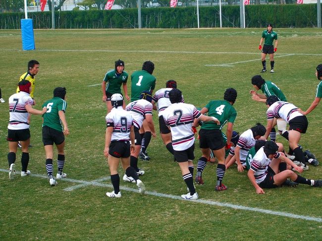 女子駅伝の後は隣のスタジアムでラグビーの試合を観戦しました。<br />