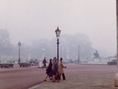 ロンドンは霧だった