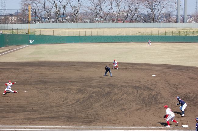 保土ヶ谷にも春がやってきました。<br />社会人野球の県大会を見に、保土ヶ谷球場に行きました。<br /><br />【応援歌】<br />燃える闘志で堂々と <br />攻めて攻めて攻めたおせ <br />そうだ今だこの時だ<br />Go! Go 日産 Go! 日産 <br />Go! Go 日産 Go! 日産<br /><br />ここは、旅行記なので、「野球」よりも「旅行」っぽく書いてみたいと思います。<br /><br />スポーツナビ+の野球ブログは、こちらです。<br /><br />野球好きが語りたい<br />http://www.plus-blog.sportsnavi.com/chifu/<br />