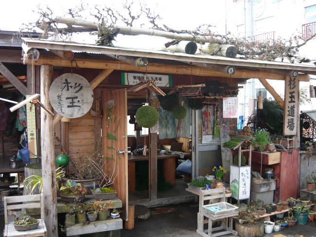 宿場町として脚光を浴びている智頭を訪れました。諏訪神社から街を一望した後で、屋敷や酒蔵、映画記念館などなかなか見所があって楽しめます。